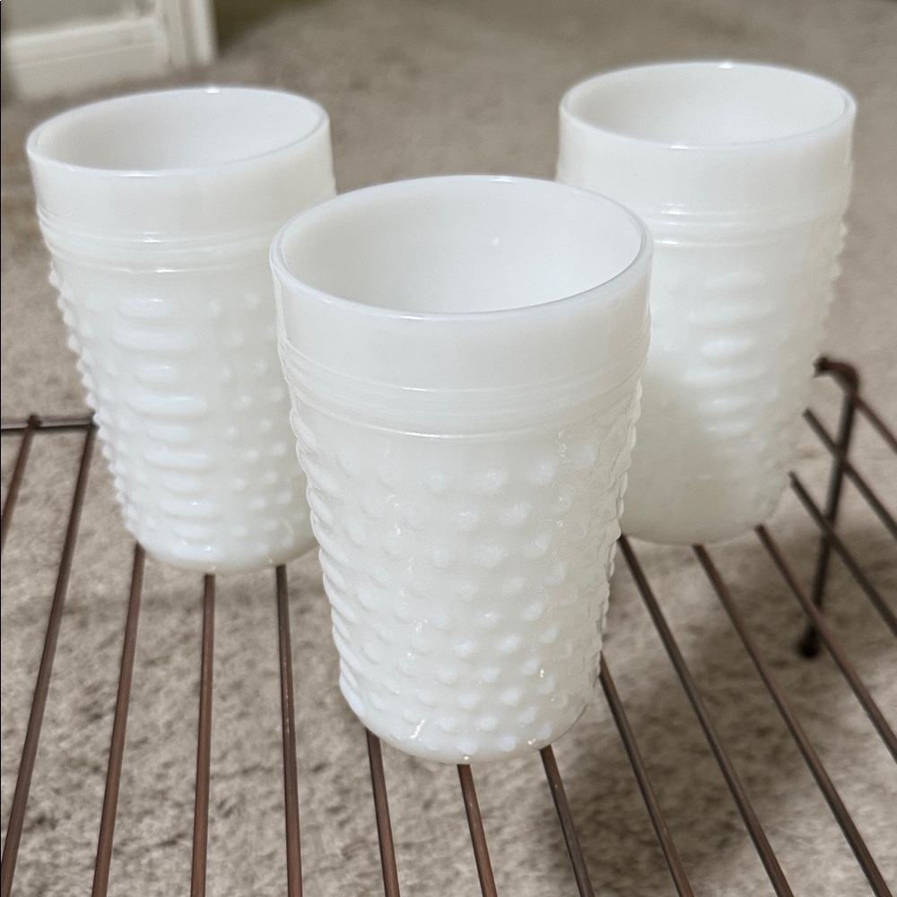 Anchor Hocking Vintage White Milk Glass English Hobnail Textured Glass Tumblers